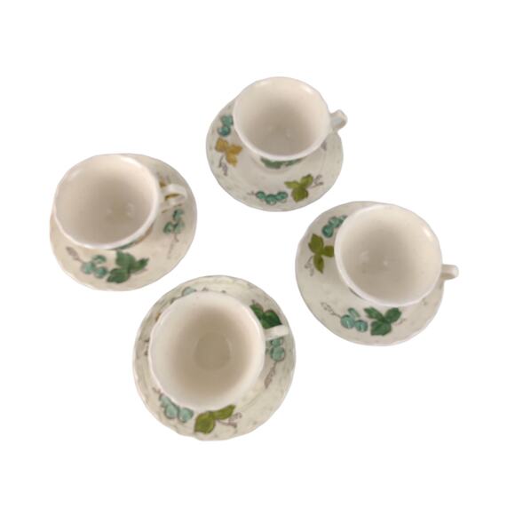Set of 4 Vintage Metlox Vernonware VINEYARD Cups & Saucers Grapes Leaves c1960 - Picture 3 of 10